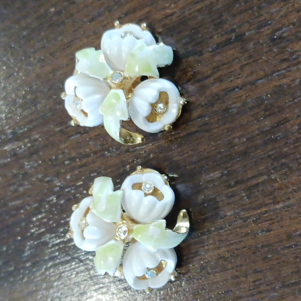 Vintage Kramer signed clip earrings (white, light green, rhinestone, gold tone)